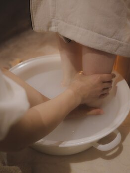 オントキ(Ontoki)の写真/【金土・祝前日は23時迄】仕事帰りや家事の後に。役割を脱ぎ捨て、ただの「私」に還る夜の休息時間を。