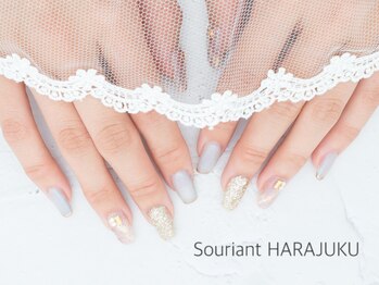 スリアンハラジュク(Souriant HARAJUKU)の写真/日常～オフィスにもなじむデザインが人気♪[丁寧な施術]×[心地良い空間]も人気の秘訣◎夏ネイルも豊富