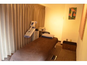 中国鍼灸院 はこしま医針堂/ベッド