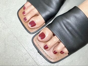 ネイルサロン北野坂の写真/美フォルム×豊富なカラー≪フットネイルワンカラー¥5500≫フットバス付♪ハンドネイルが出来ない方にも◎