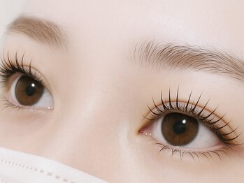 ジェンヌアイ(JenNe EYE)の写真/《韓国式まつ毛パーマ導入☆》さまざまなタイプのまつ毛に対応可能で、ぱっちり束間まつ毛に◎