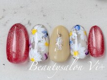 ヴィプラス(Vi+)の雰囲気（スタッフKeikoキャンペーンマーガレットネイル）