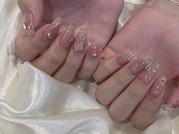 キラキラ蝶々ネイル