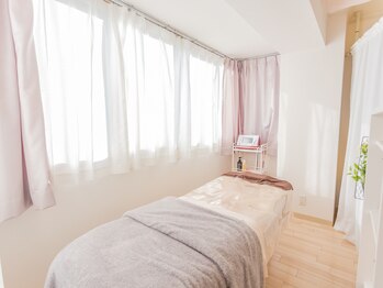 アイリスグリーン 名古屋伏見店(Airis green)/施術ベッド