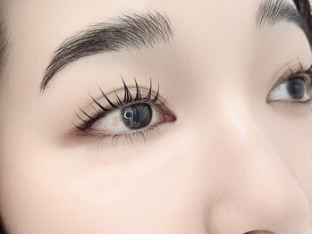 レイアイラッシュ 守谷店(Ray Eyelash Salon)の写真/次世代まつ毛パーマ導入♪《パリジェンヌラッシュリフト》長さを引き立て、自然なパッチリ目元を叶えます☆