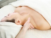 シュシュ(Chouchou)/デコルテマッサージ