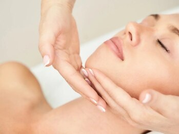 コーキ(ce KOKI)の写真/【美肌＆リフトアップ効果◎】フェイシャルで透明感あふれる肌へ♪美容×癒しを同時に叶えます★