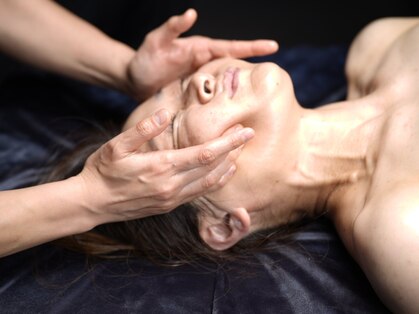 モミン(MOMI.N)の写真