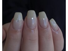 エル(Elle.)/マグネット　フレンチネイル