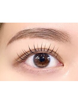 ナチュラル上品な目元にしたい