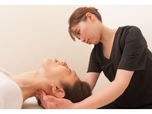 【施術STEP３】首・肩・腕のストレッチ!!