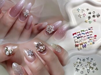 クオン(KUON)の写真/シンプルな中にもこだわりを☆カラー全1000色以上!人気のマグネットネイル等多数♪パーツつけ放題コース有