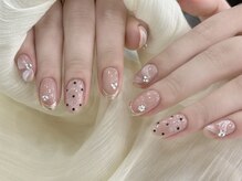 ブラソンネイル(Blossom nail)/ドット柄デザイン