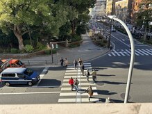 足恩堂/横浜公園入り口の前交差点