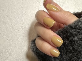 イエローベージュ