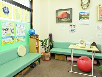 123整骨院/お子様など待合室も！