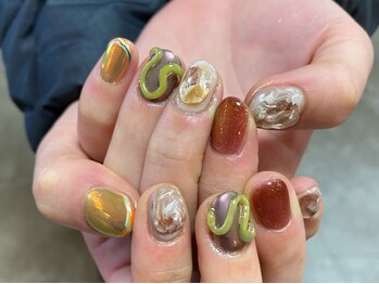 カーティシーネイルズ(curtisii NAILS)/ポップ×ニュアンス