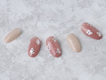 レヴィア(REVIA)/フラワーネイル、ピンク、手書き