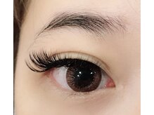 ABマツエクネイルサロン/目尻長めのデザイン