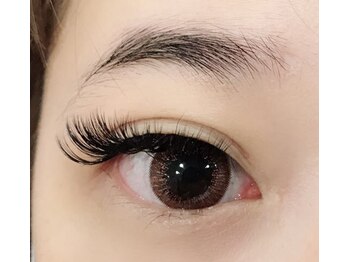 ABマツエクネイルサロン/目尻長めのデザイン