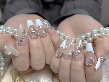 モアネイル 新宿/フレンチネイル/持ち込み/新宿