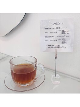 ヴェルシック(Belchic)/施術後のドリンク2つ チャーガ茶