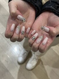 ワンカラー×ビジュー