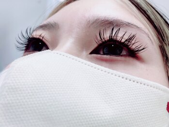 フルールディア(Fleurdia)の写真/韓国アイドル風＊人目をひきつける印象的な瞳に◎360度どの角度から見ても美しいまつげに仕上げます★