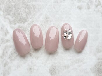 フラワーズネイルアンドアイラッシュ(FLOWER’S nail&Eyelash)の写真/【ネイル上級者さんはもちろん、初心者さんも大歓迎♪】定額やワンカラーなど試しやすいメニューも多数◎
