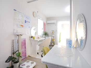 セレネケメ(SELENE KEME)/清潔で明るい雰囲気