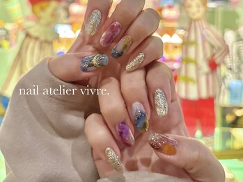 ヴィーヴル(vivre.)/ドロップネイル/モロッカン