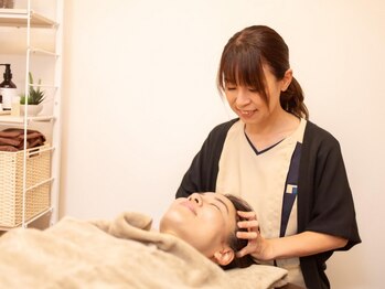 アンド アンドホット(and hot)の写真/首肩こりや足のむくみにアプローチ！足ツボも◎リンパ流し、冷えやストレスで固くなった頭皮をほぐします☆