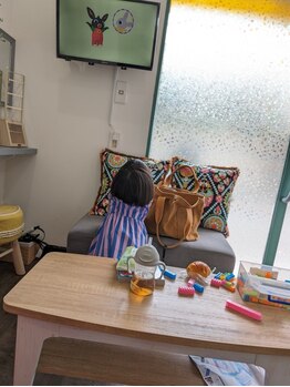 アイビューティーララニ(eyeBeauty La.lani)の写真/【3児ママオーナーが在籍◎】お子様連れの気まずさ・気遣いゼロの安心空間♪安心して施術が受けられます！