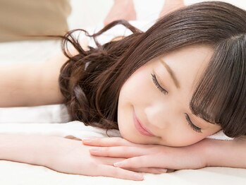 げんき堂整骨院 ゲンキプラス コム・ファースト足利(GENKI Plus)の写真/雪解けのような、極上のリラックス体験。溜まったストレスを、温もりで溶かす極上のリラックスマッサージ！