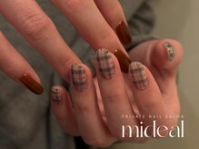 ミディール(mideal)/ブルーブラウンチェックネイル
