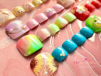 ネイルミュージアム(Nail Museum)の写真/人気No.1【最新技術◆最強フットケア】ハンドとの同時施術◎持込OK！スタッフ全員フットケア理論検定所持者