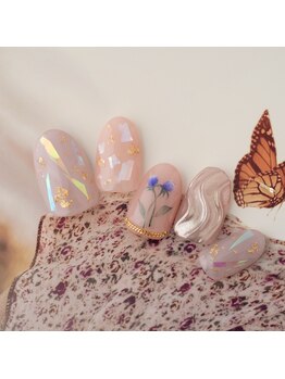 ラ カゼッタ(La casetta)/ニュアンスフラワーミラーネイル