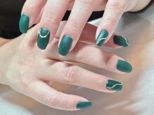 ネイルアンドまつげエクステ専門サロン スリー(THREE)/スモーキーグリーン