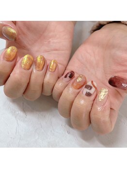 ブラン(blanc)/個性派アシメントリーネイル