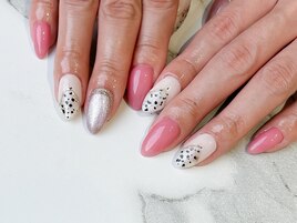 ダルメシアン柄ニュアンスネイル