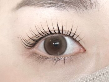 シュシュ(chou chou)の写真/【ロッド数豊富*まつげパーマ/韓国で人気のマスカラパーマ】すっぴんでも可愛く♪イベントや推し活前にも◎