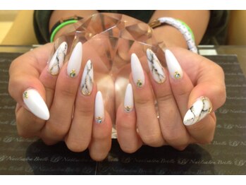 エスフィーネイルサロン ブリーユ(Esfy nailsalon Brille)/大理石風ネイル
