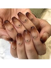 グリーディ(greedy)/ブラウングラデーション