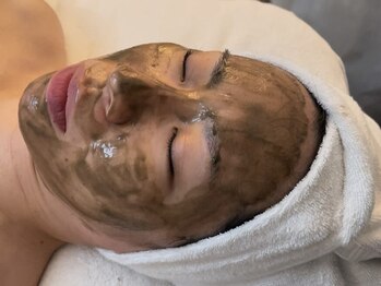ポ ワール(Poir)の写真/【毛穴黒ずみ/開き】毛穴洗浄ピーリング+ハイドロフェイシャル+導入7800/感動の毛穴レスつるつる美白体験！