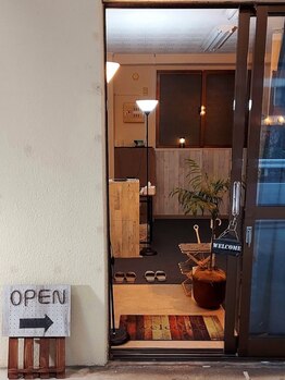 まこの手/美栄橋より徒歩2分（外観）