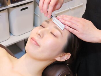 リンダ(Linda)の写真/お肌から美しさを引き出す、特別なフェイシャル体験を♪シェービングと眉デザインで美肌を実現します♪