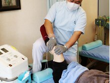 たかなし接骨院/関節にグローブ