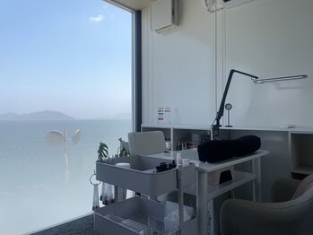 ラメール(La Mer)の写真/【オフィス向けシンプルネイル】瀬戸内海を見渡せるネイルサロン★ネイルしながら海を眺めてリラックス…♪