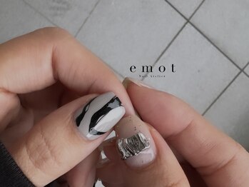 エモット(emot)/