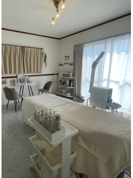 セゾン(Saison)/サロン内の風景